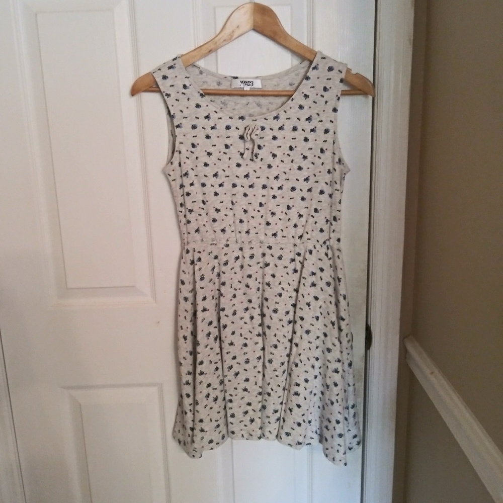 Floral sleeveless dress